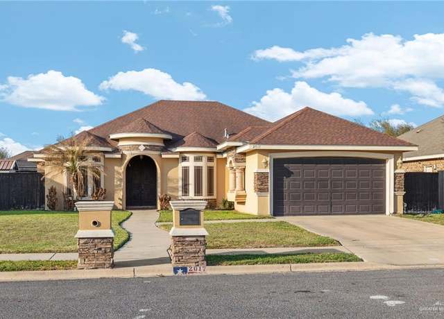 Property at 2017 Glendale Dr, Edinburg, TX 78541, 5 beds, 2.5 baths