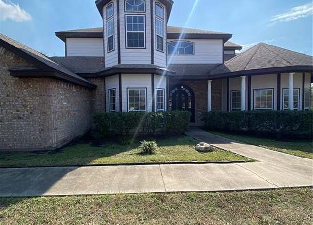 Property at 1501 Wildwood Dr, Weslaco, TX 78596, 3 beds, 2.5 baths