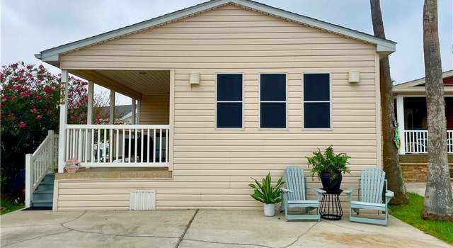 Photo of 742 E Clam Cir, Port Isabel, TX 78578