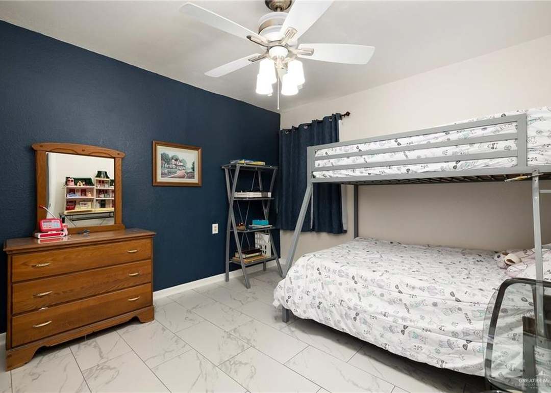 2704 N 6th St, McAllen, TX 78501