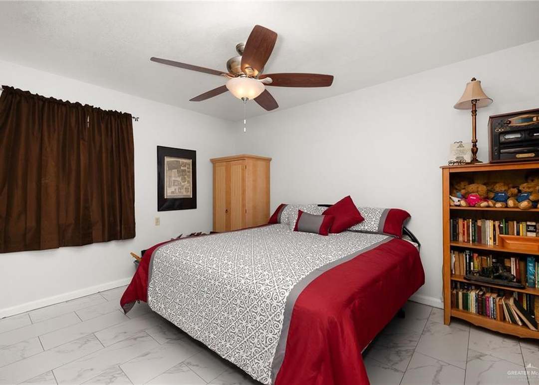 2704 N 6th St, McAllen, TX 78501