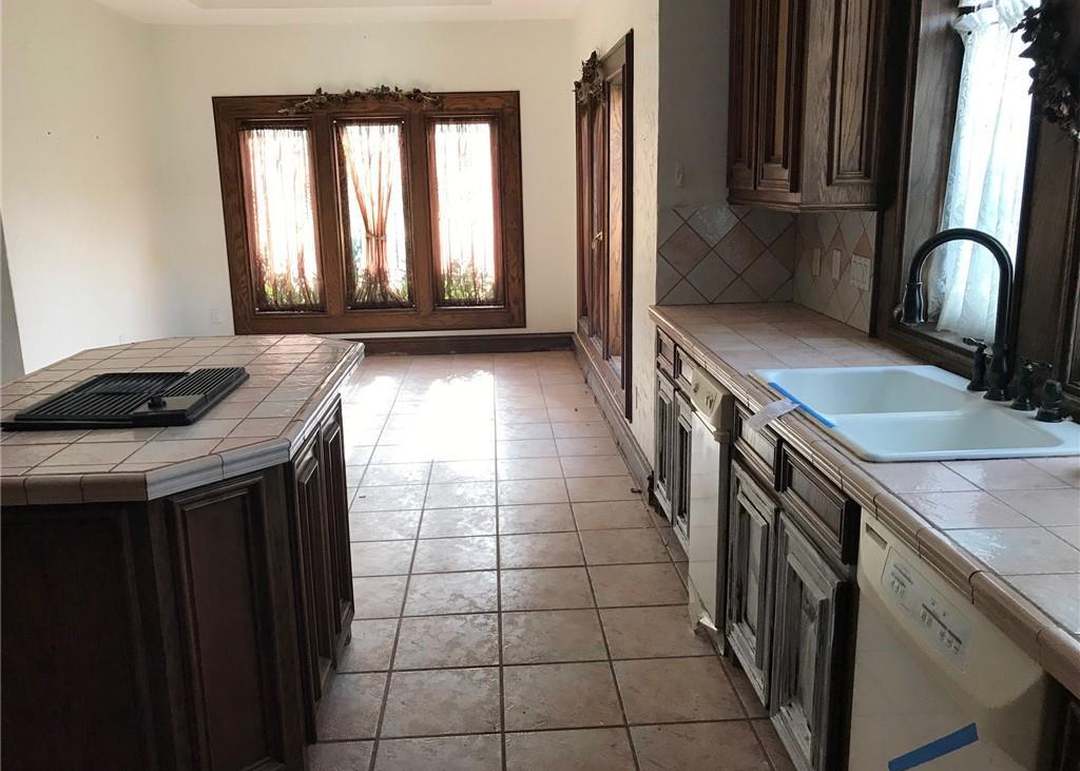 2301 S Westgate Dr, Weslaco, TX 78596