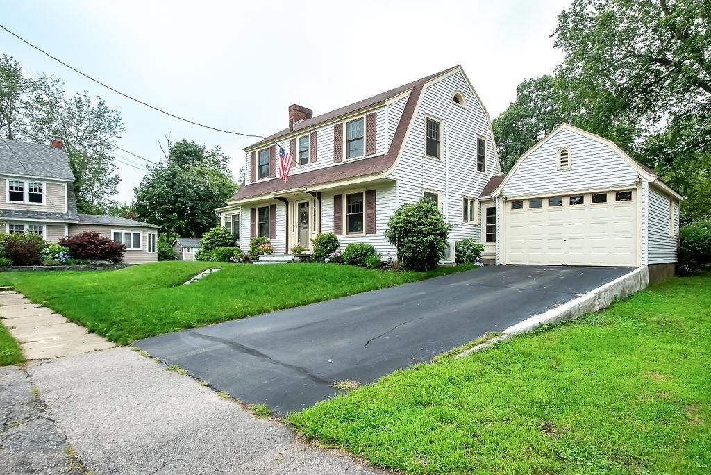 88 Kensington Rd, Portsmouth, NH 03801