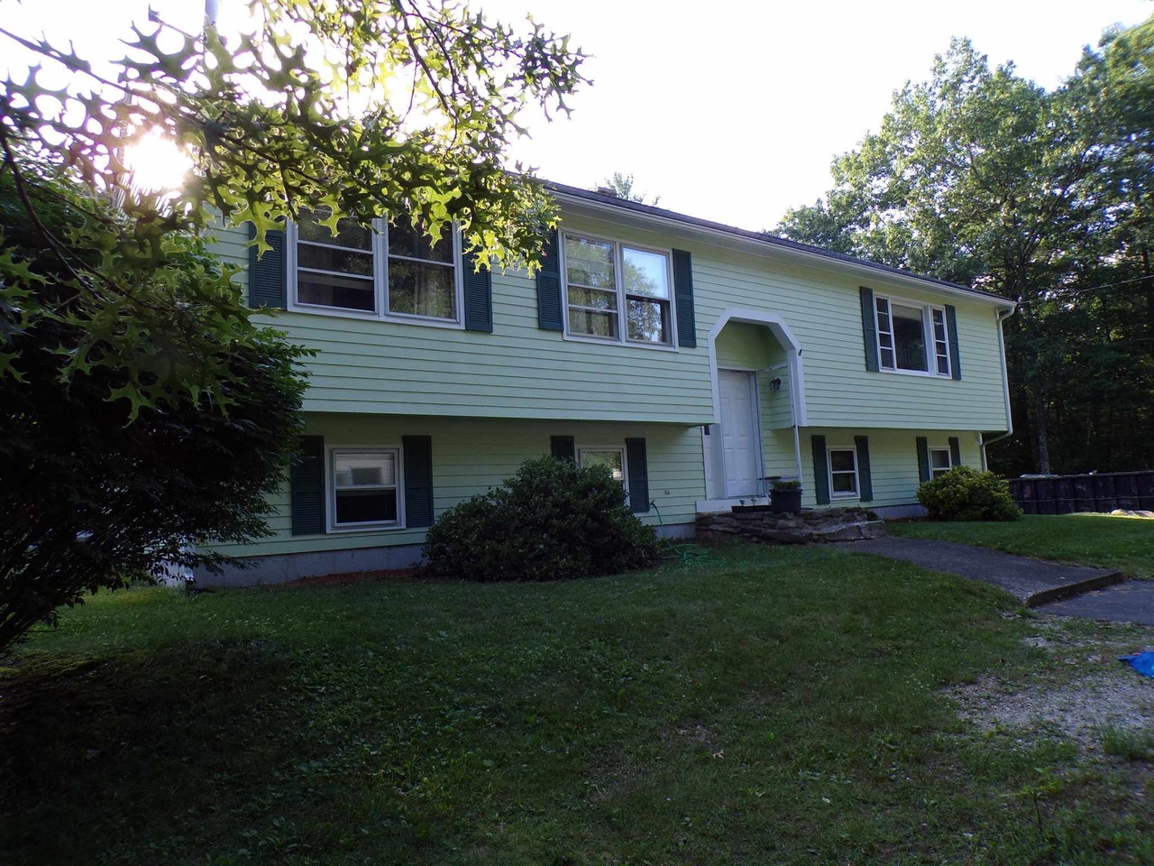 29 Beacon Hill Rd, Derry, NH 03038 | MLS# 4870744 | Redfin