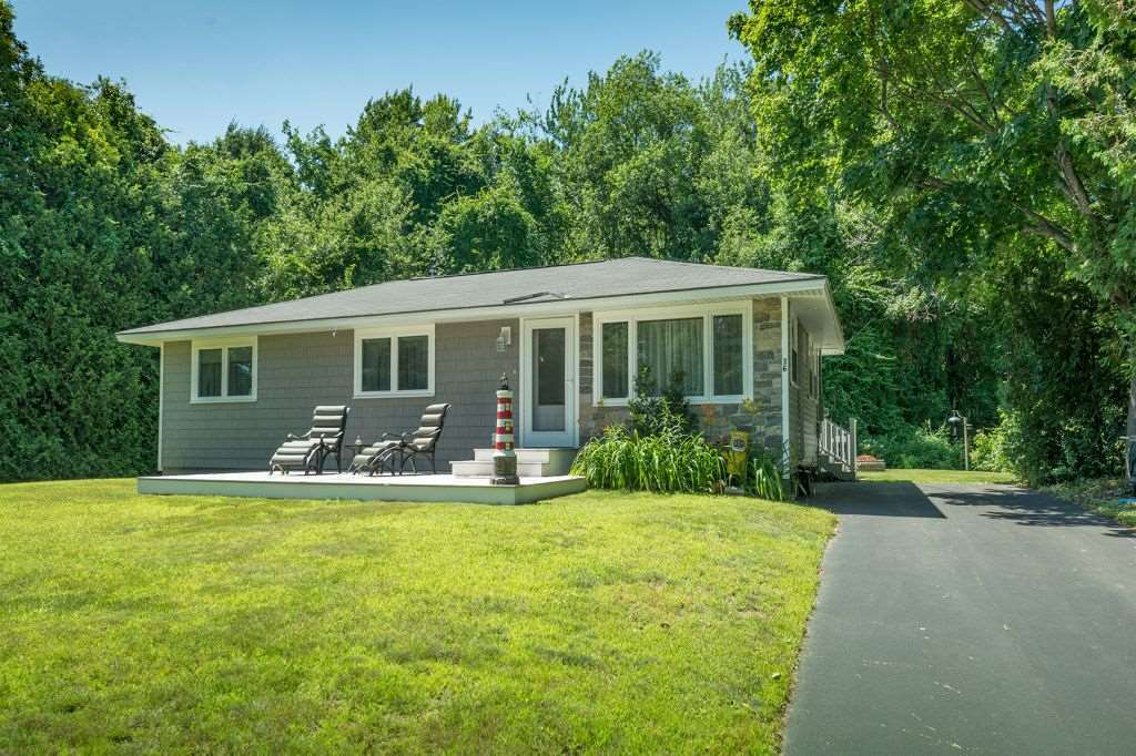 36 Coggeshall Ln, Wells, ME 04090 MLS 4763929 Redfin