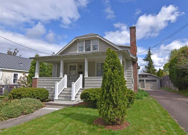 Property at 166 Ferguson Ave, Burlington, VT 05401, 3 beds, 3 baths
