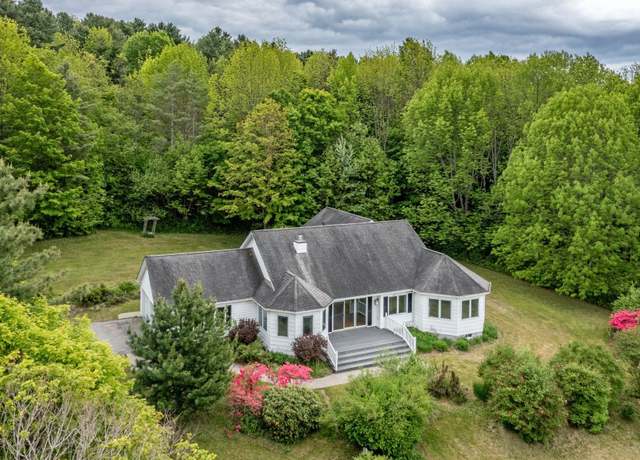 Property at 3003 Lower Rd, Plainfield, VT 05641, 2 beds, 2.5 baths
