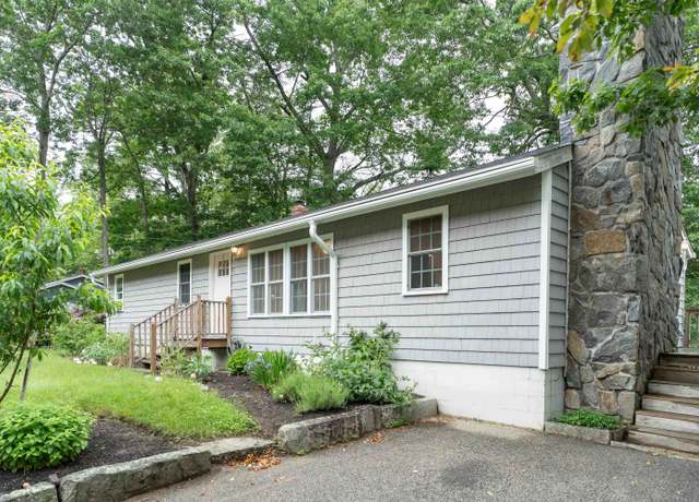 Property at 6 Tanglewood Dr, Dover, NH 03820, 3 beds, 3 baths