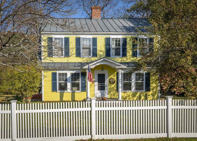Property at 100 Pomfret Rd, Woodstock, VT 05091, 4 beds, 2.5 baths