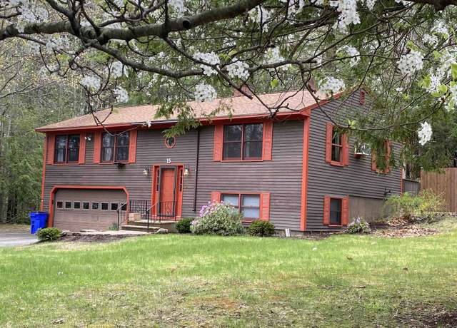 Property at 15 Bennett Way, Newmarket, NH 03857, 3 beds, 2.5 baths