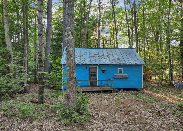 Property at 19 Sherwood Forest Dr, Canterbury, NH 03224, 1 bed, 0.5 baths