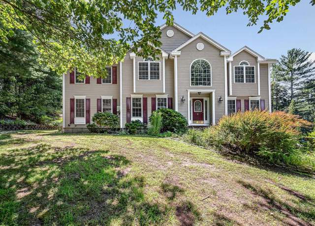 Property at 7 Oak Ridge Dr, Atkinson, NH 03811, 4 beds, 2.5 baths