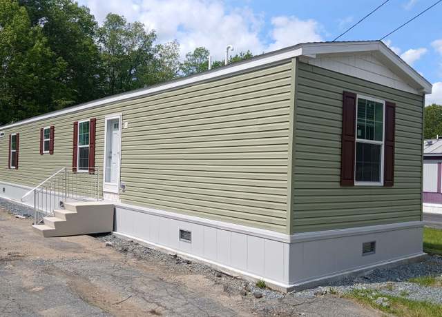 Property at 26 Cogswell Way, Enfield, NH 03748, 3 beds, 2 baths