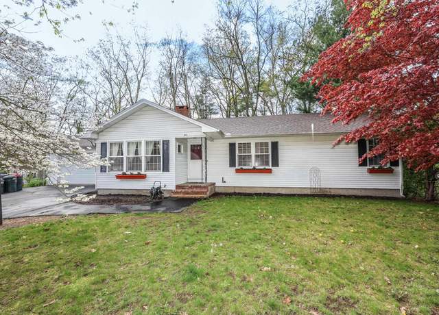 Property at 532 Oak St, Manchester, NH 03104, 3 beds, 2 baths