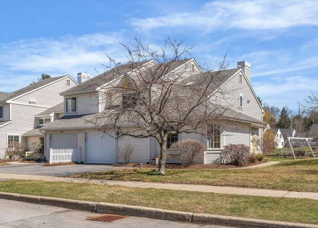 Property at 701 Brand Farm Dr, South Burlington, VT 05403, 3 beds, 2.5 baths