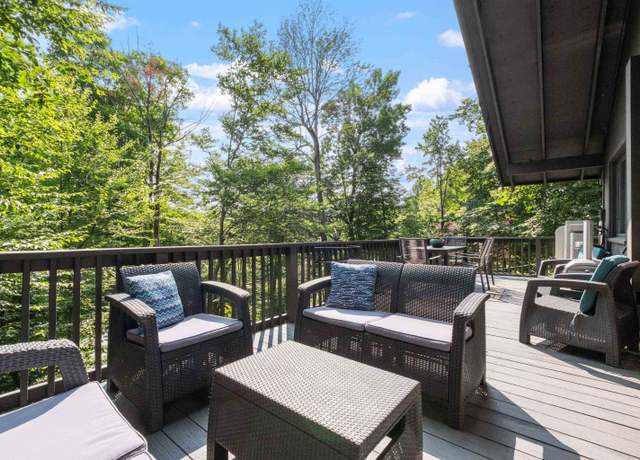 Property at 25 Hilltop Dr, Newbury, NH 03255, 3 beds, 1.5 baths