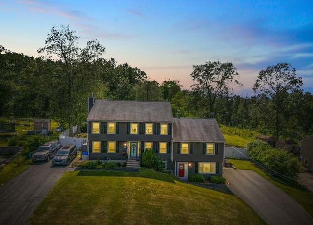 Property at 13 Rangers Dr Unit B, Hudson, NH 03051, 3 beds, 1.5 baths
