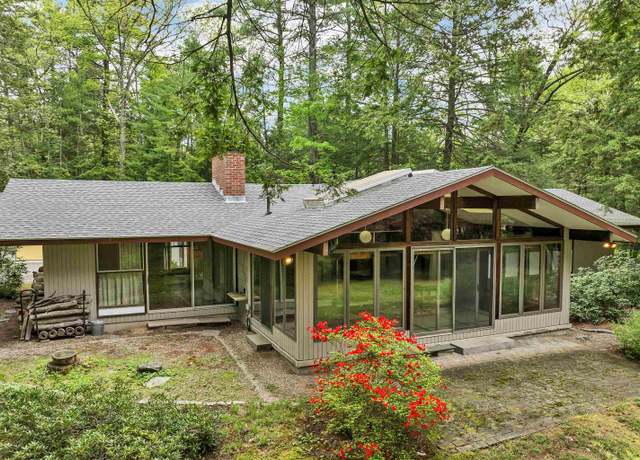 Property at 25 Wendover Way, Bedford, NH 03110, 4 beds, 3 baths