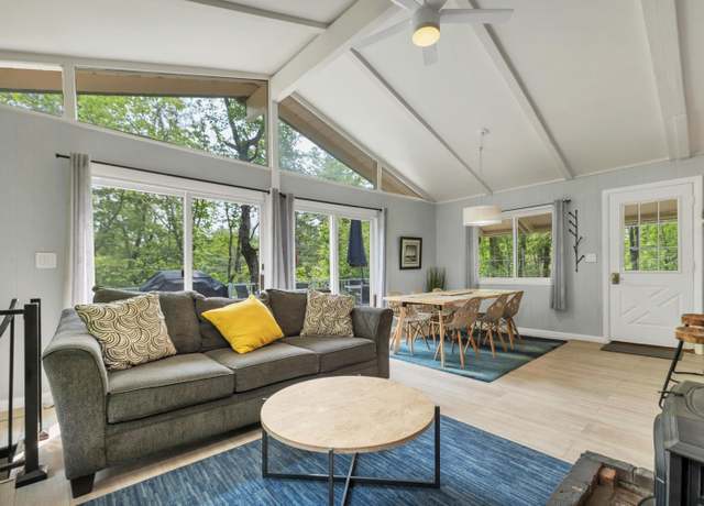 Property at 8 Little Shore Dr, Madison, NH 03849, 3 beds, 2 baths