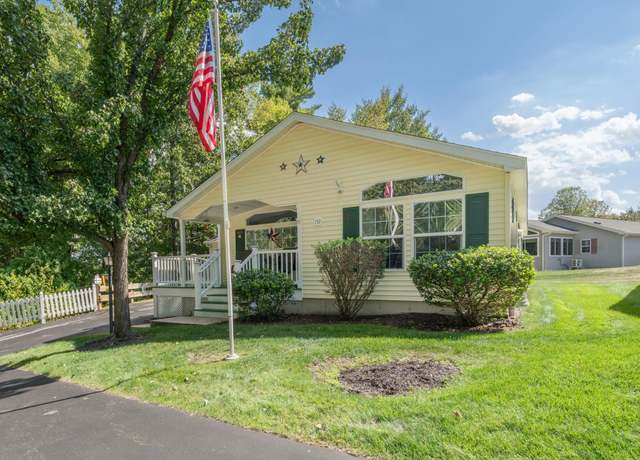 Property at 152 Ledgewood Way, Manchester, NH 03104, 2 beds, 2 baths