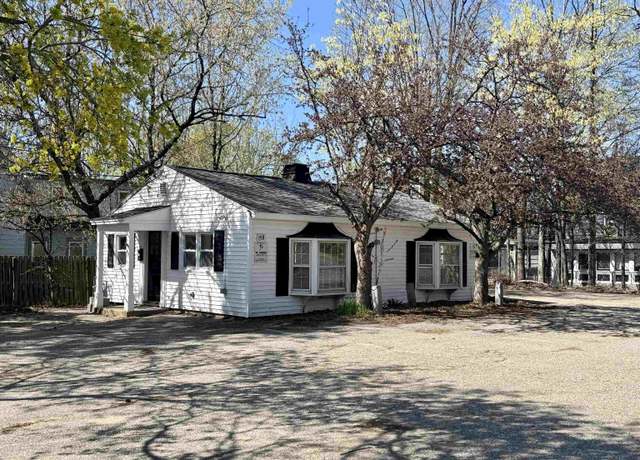 Property at 158 Union Ave, Laconia, NH 03246, 3 beds, 1 bath