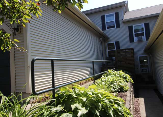 Property at 190 Juniper Dr, South Burlington, VT 05403, 2 beds, 1.5 baths