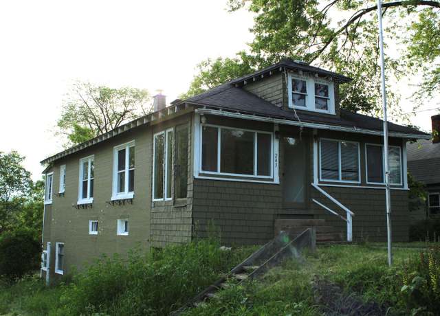 Property at 243 Coolidge Ave, Rutland City, VT 05701, 2 beds, 1 bath