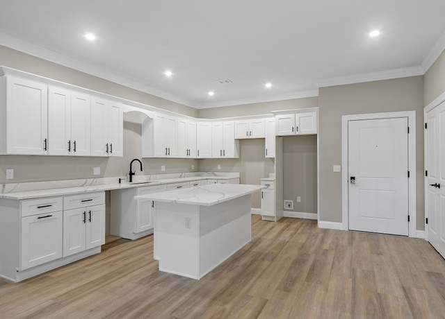 Property at 10100 S Willow St #113, Manchester, NH 03103, 3 beds, 2 baths