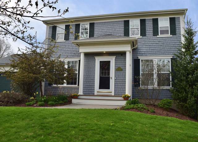Property at 4 Fox Run Rd, Essex, VT 05452, 3 beds, 2.5 baths