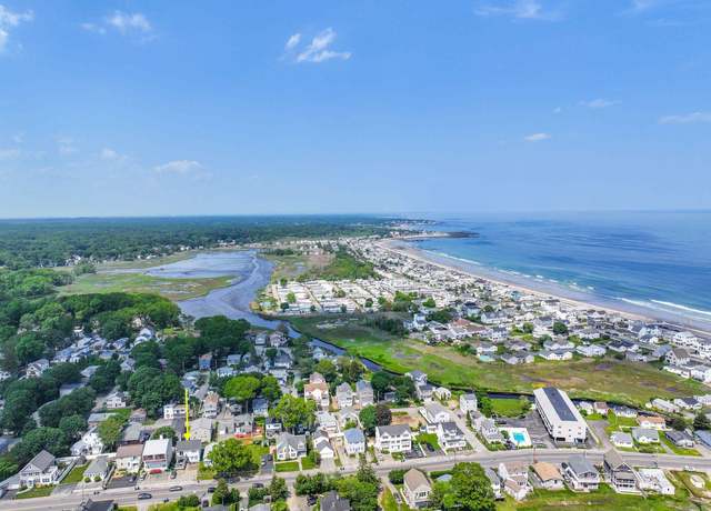 Property at 520 Winnacunnet Rd Unit B, Hampton, NH 03842, 2 beds, 1 bath