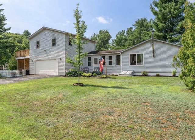 Property at 17 Hidden Mdw, Milton, VT 05468, 3 beds, 2 baths