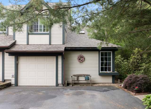 Property at 11 Lake Forest Dr, Burlington, VT 05401, 2 beds, 2.5 baths