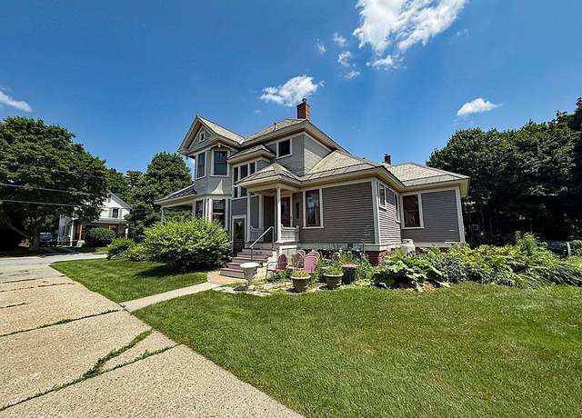 Property at 52 Kingsley Ave, Rutland City, VT 05701, 3 beds, 2 baths