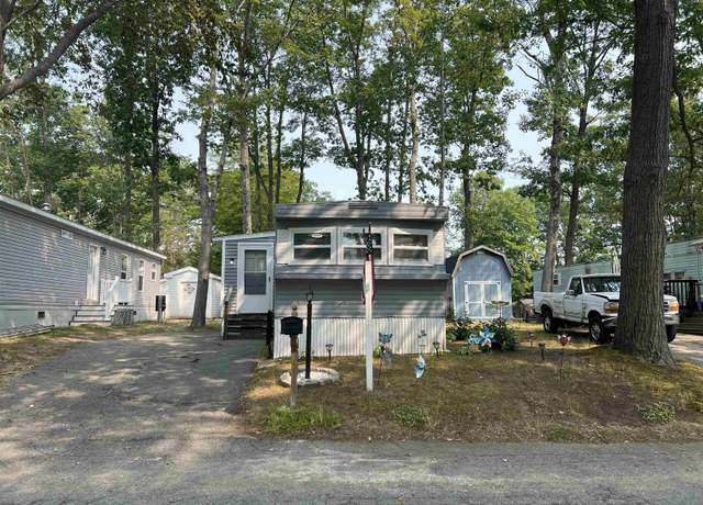 Property at 316 Friar Tuck Dr, Exeter, NH 03833, 2 beds, 1 bath