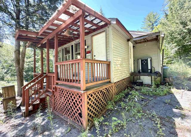 Property at 3286 VT Route 113, Vershire, VT 05083, 3 beds, 1 bath