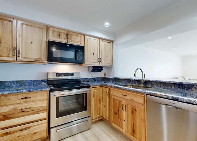 Property at 39 W Grand Ave #520, Old Orchard Beach, ME 04064, 2 beds, 2.5 baths