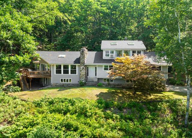 Property at 50 Drachenfels Rd, Conway, NH 03860, 5 beds, 4 baths