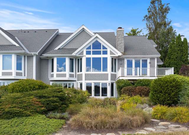 Property at 163 Little Harbor Rd, New Castle, NH 03854, 3 beds, 4 baths