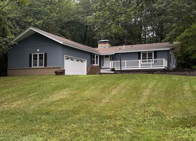 Property at 14 Floyd Rd, Derry, NH 03038, 3 beds, 1.5 baths