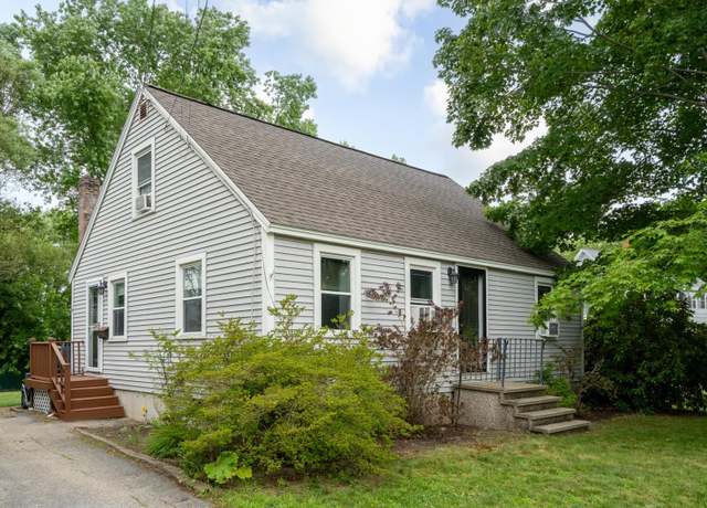 Property at 18 Bourque St, Somersworth, NH 03878, 3 beds, 2 baths