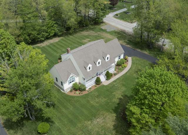 Property at 155 Middle Rd, Brentwood, NH 03833, 4 beds, 2.5 baths
