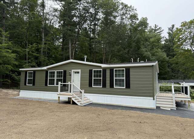 Property at 19 Bangor St, Nashua, NH 03063, 3 beds, 2 baths