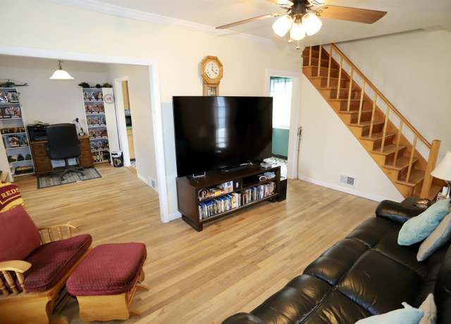 Property at 409 Glen Rd, Newport City, VT 05855, 2 beds, 1 bath