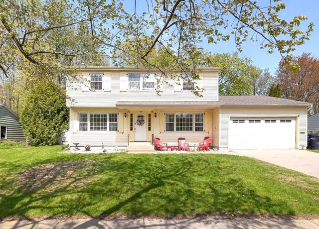 Property at 120 Lakewood Pkwy, Burlington, VT 05408, 4 beds, 2.5 baths