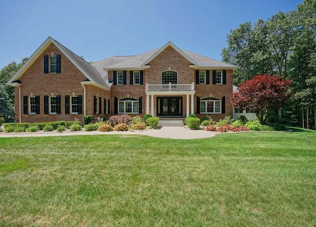 Property at 8 Meeting Rock Dr, Atkinson, NH 03811, 4 beds, 4.5 baths