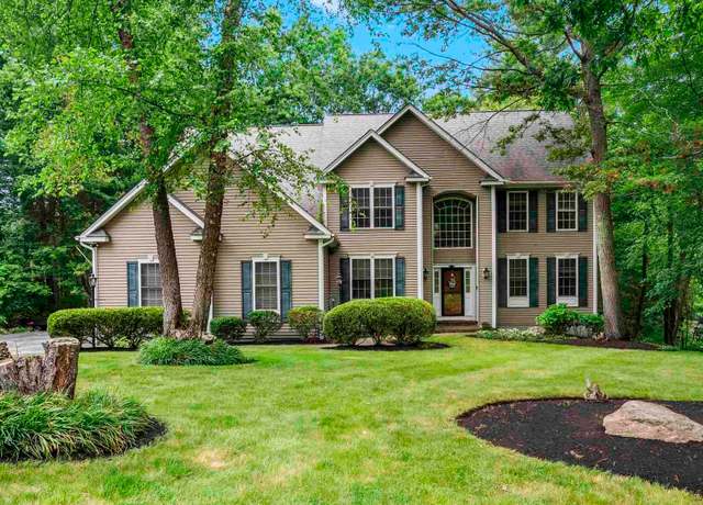 Property at 17 Sycamore Ave, Salem, NH 03079-4817, 4 beds, 2.5 baths