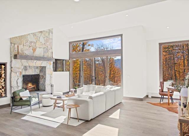 Property at 14 Old Ridge Rd, Winhall, VT 05340, 4 beds, 4 baths