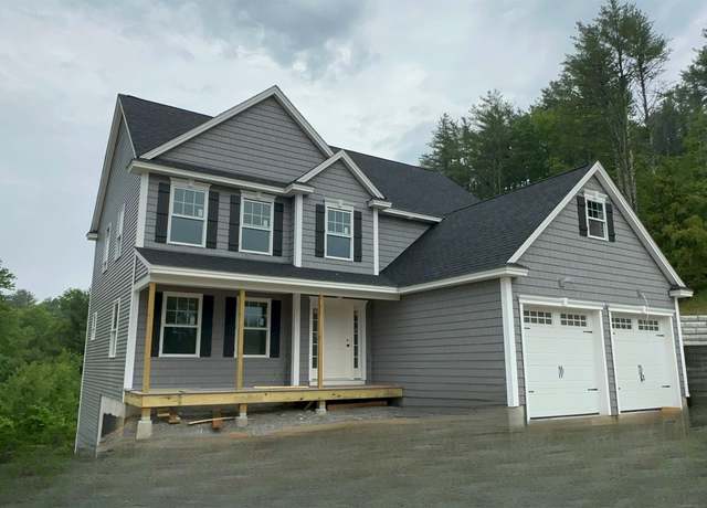 Property at 22 Shelburne Ln, Concord, NH 03301, 3 beds, 2.5 baths