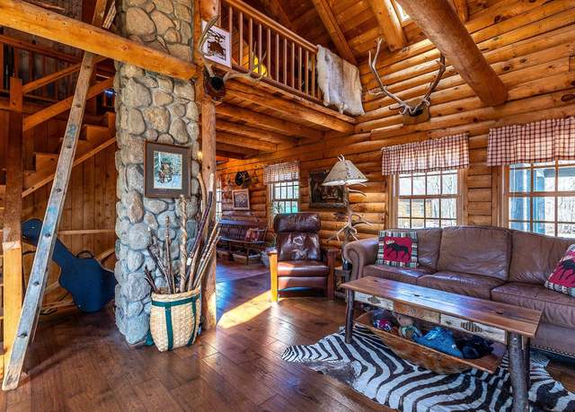 Property at 484 Route 12, Hartland, VT 05048, 4 beds, 4 baths