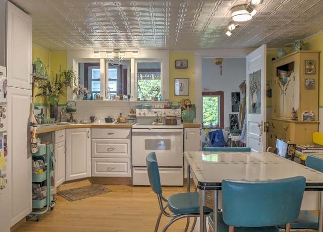 Property at 102 Keene Rd, Winchester, NH 03470, 3 beds, 1.5 baths